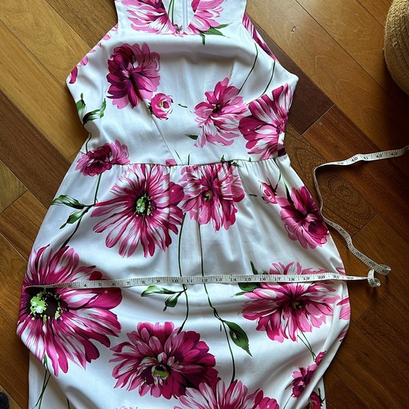 3rd Floor Studio Canadian Designer Dress, Pink Daisy Floral Print Midi Dress - Picture 15 of 17
